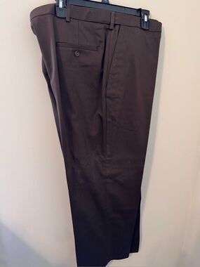 Haggar Men's Classic Brown Dress Pants